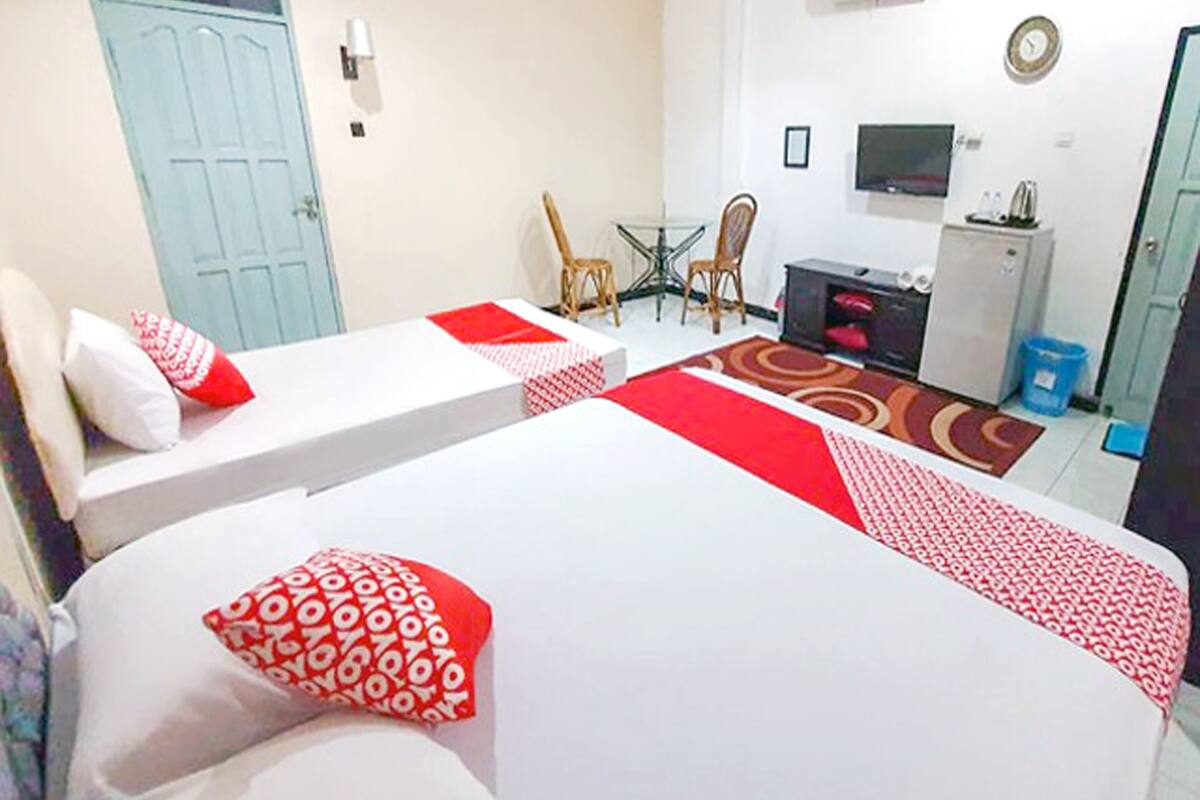 Family Room, 1 King Bed | Desk, rollaway beds, free WiFi