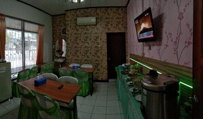 Breakfast area - Hotel Garuda Bontang (Bontang)