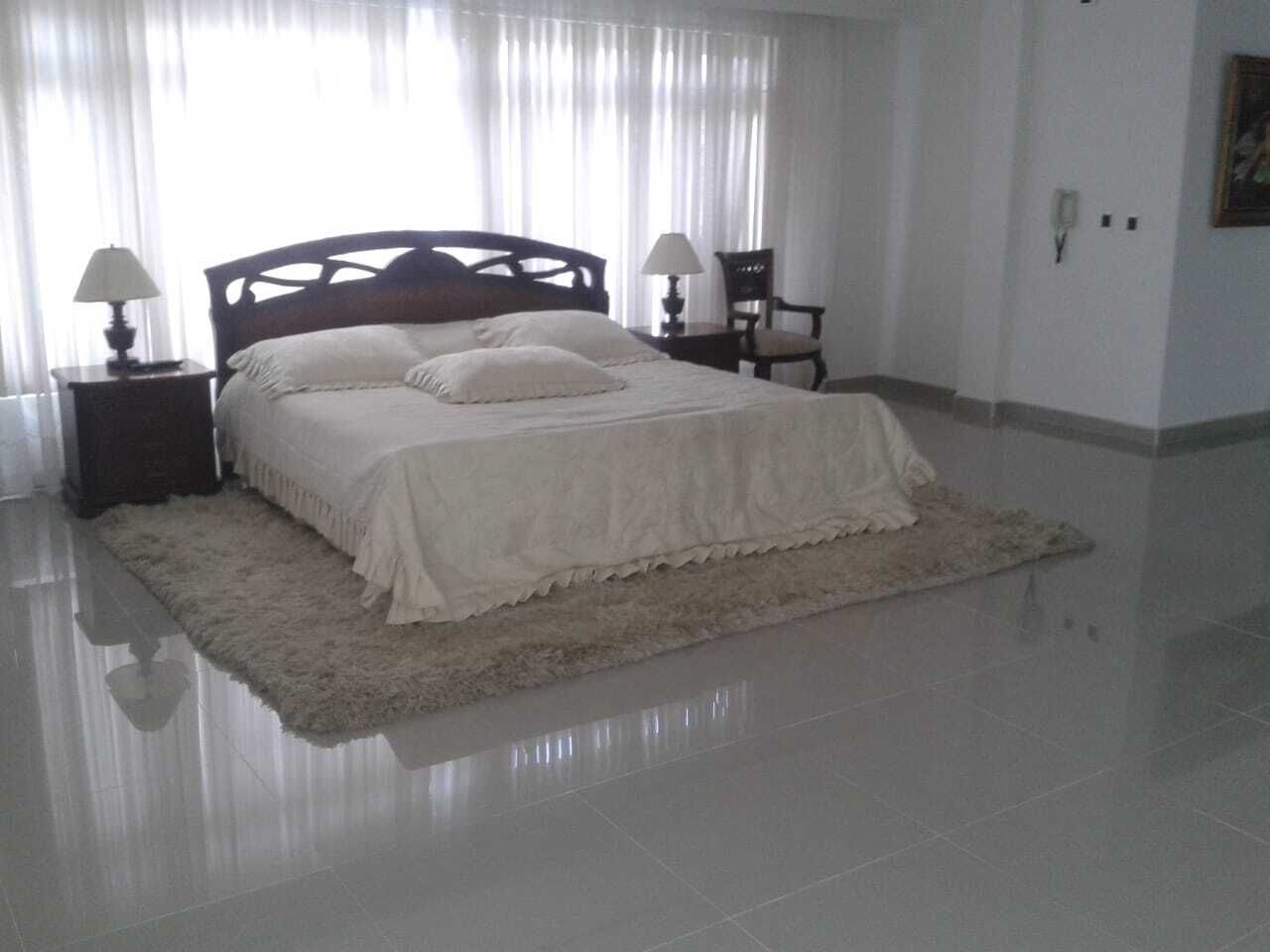 Double Room, 1 King Bed