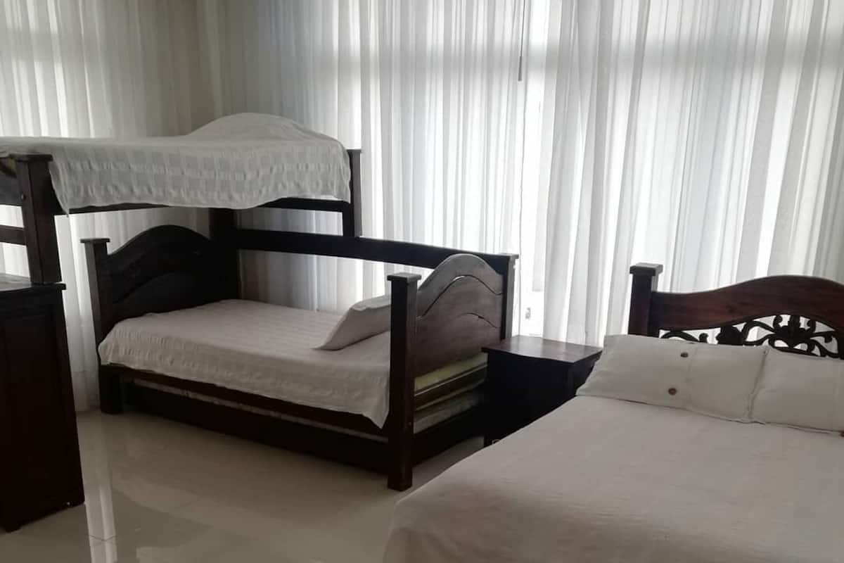 Quadruple Room | Iron/ironing board (on request), free WiFi