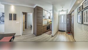 Apartment | Private kitchen - Amazing 2bdrm Home @ Music Academy with Balcony (Budapest)