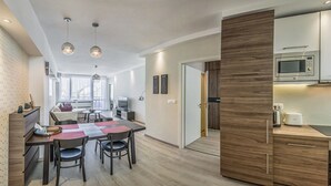 Interior - Amazing 2bdrm Home @ Music Academy with Balcony (Budapest)