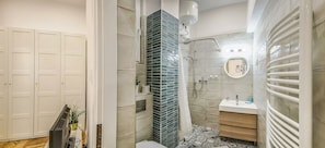 Apartment | Bathroom