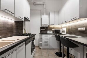 Departamento | Cocina privada | Tostadora y congelador