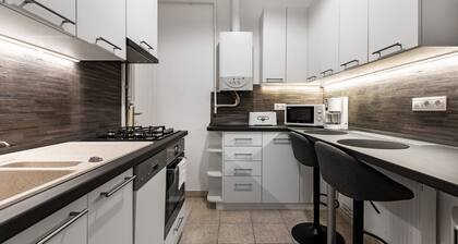 Your 3bdrm Apartment Close To The Buda Castle