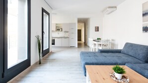 Unclassified image, 2 of 21, button - Bright & Blazing Budapest Apt W Beautiful Balcony (Budapest)