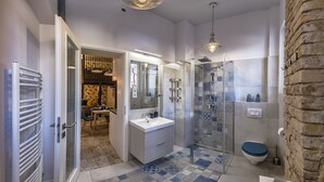 Apartment | Bathroom - Your Fond&Carefree Bird Nest (Budapest)