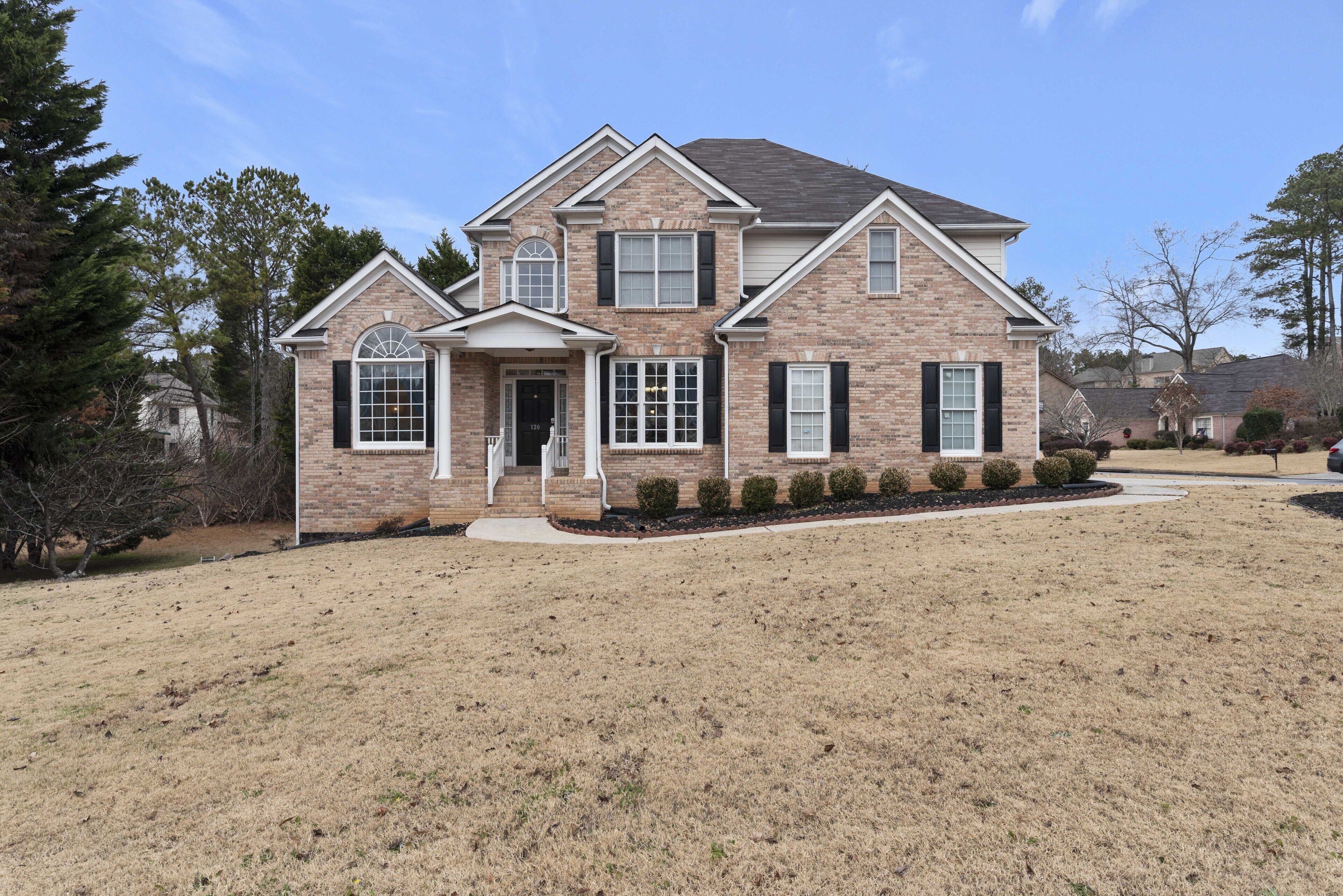 Gorgeous Home plus full basement apartment close to Avalon/Downtown Alpharetta