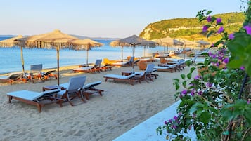 Private beach, sun-loungers, beach umbrellas, beach towels