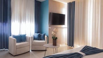 Deluxe Suite | Living area