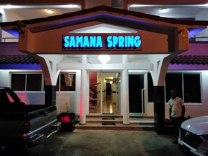 Front of property - Hotel Samana Spring (Samaná)