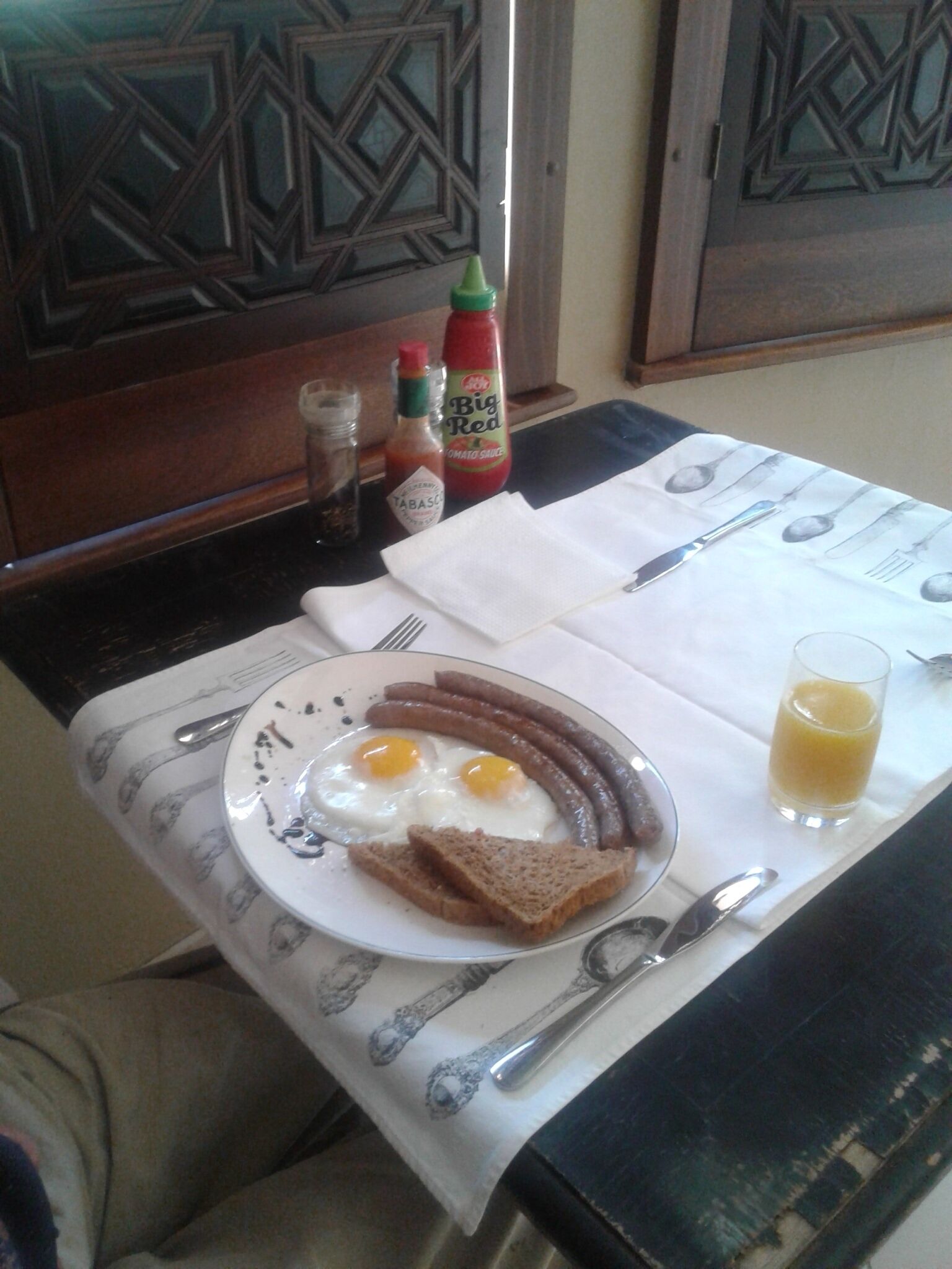 Daily English breakfast for a fee