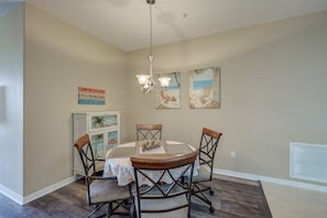 House | Private kitchen | Stovetop, dishwasher, cookware/dishes/utensils