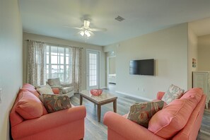 House | Living room - Majestic Palms Condo (Fort Myers)