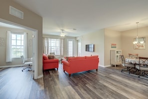 House | Living room | TV, DVD player