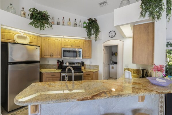 House | Private kitchen | Coffee/tea maker, cookware/dishes/utensils