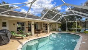 Unclassified image, 5 of 29, button - Villa Corona (Cape Coral)
