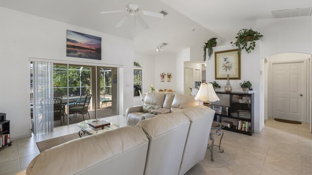 Unclassified image, 1 of 29, button - Villa Corona (Cape Coral)