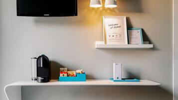 In-room safe, soundproofing, free WiFi