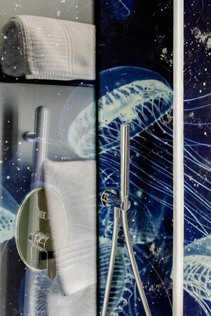 Hand-held showerhead - Anjoy&Bleev Rooms (Rho)