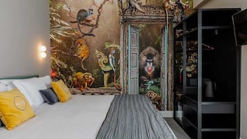 In-room safe, soundproofing, free WiFi