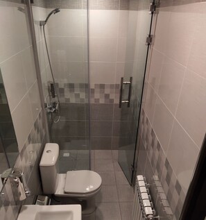 Standard Triple Room - "S E A S O N S"  (Samarkand)