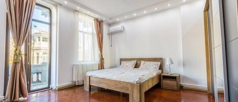 4 makuuhuonetta, silitysrauta/-lauta, Wi-Fi