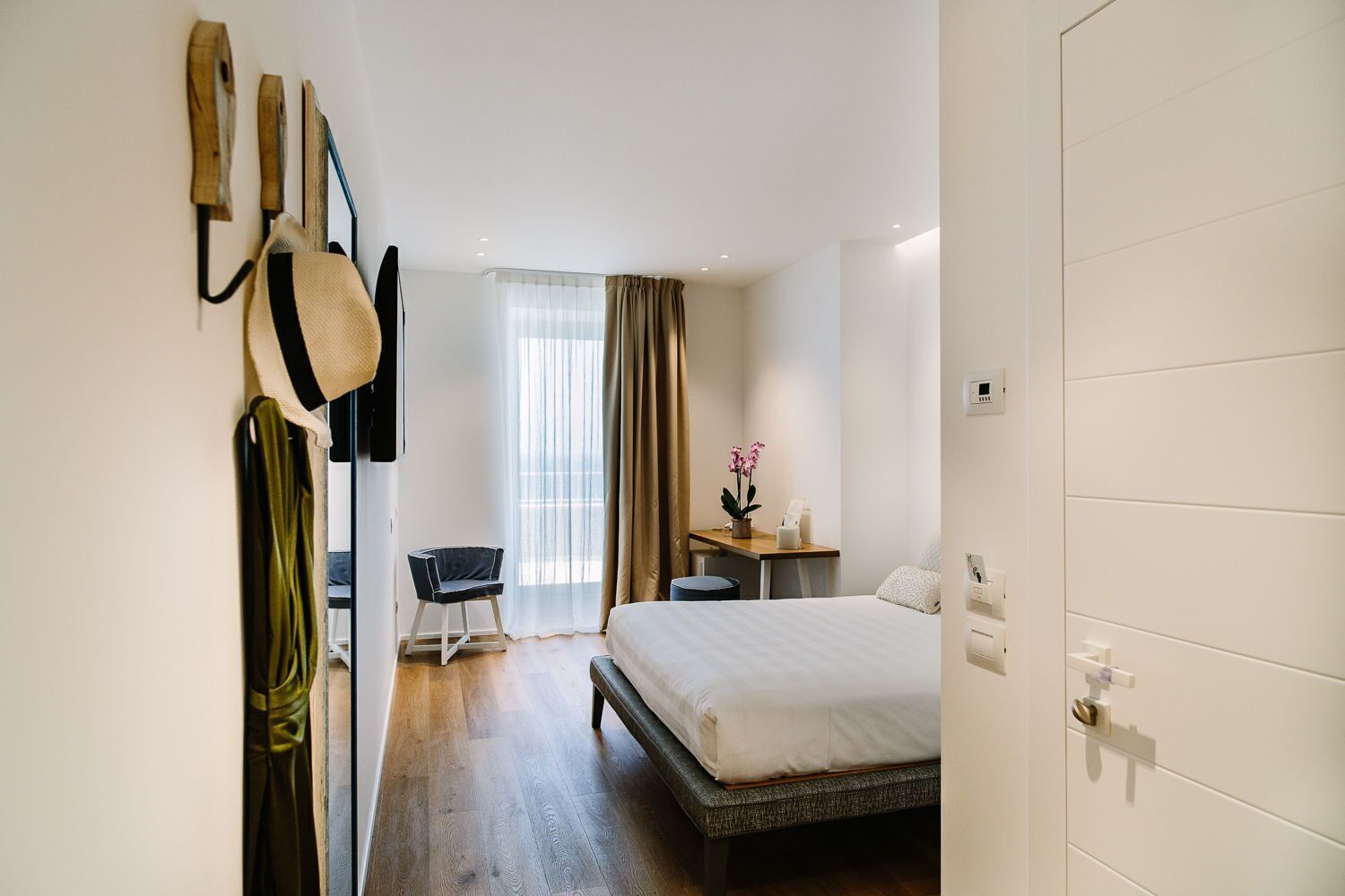 Ropa de cama de alta calidad, cubrecamas y colchones con pillow-top 