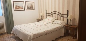 Single Room | Desk, free WiFi, bed sheets - Hotel Andalucia (Cazorla)