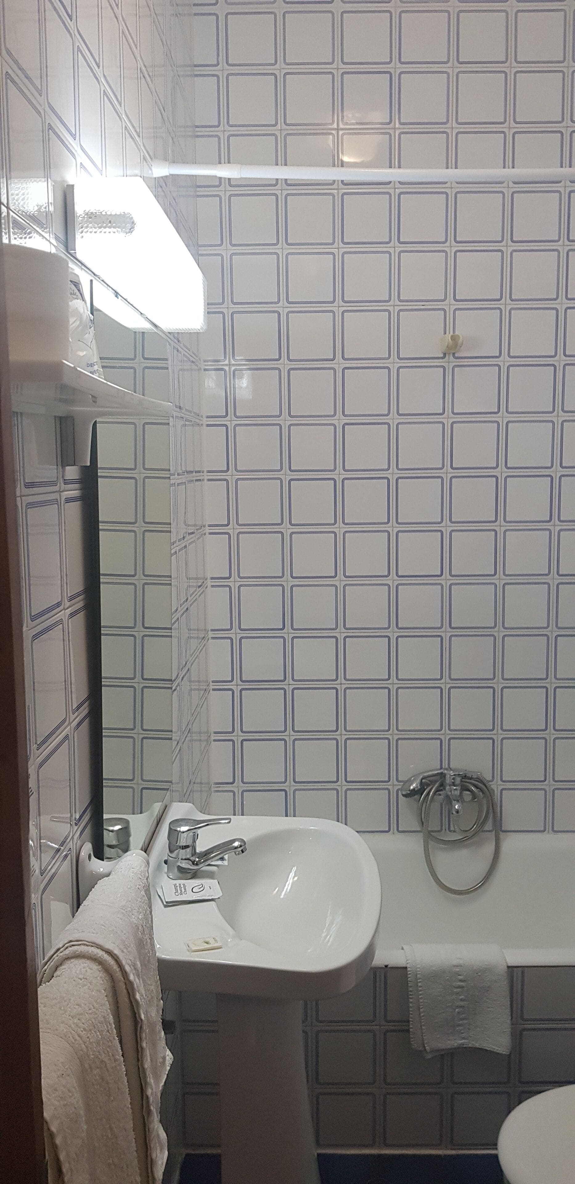 rainfall showerhead, free toiletries, bidet, towels