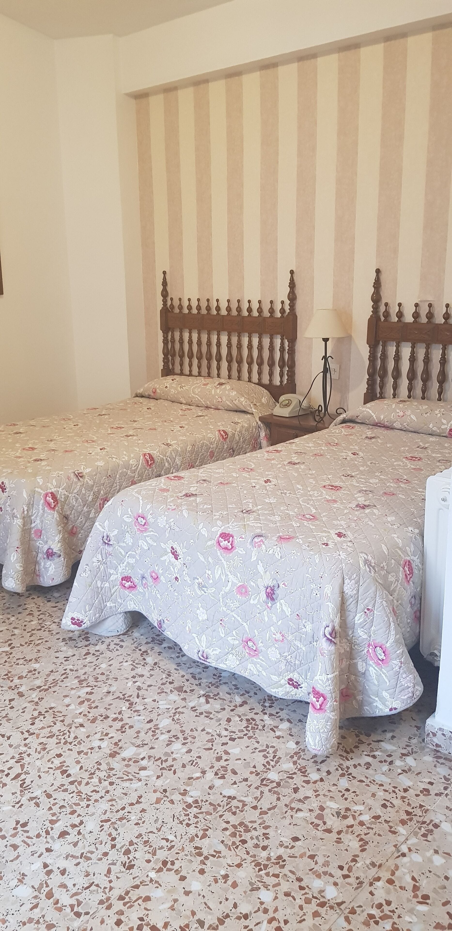 double or twin room | desk, free wifi, bed sheets