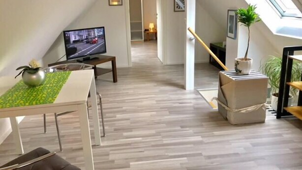 Duplex | Living area - Messe Stuttgart Ferienwohnungen Kaiser (Ostfildern)