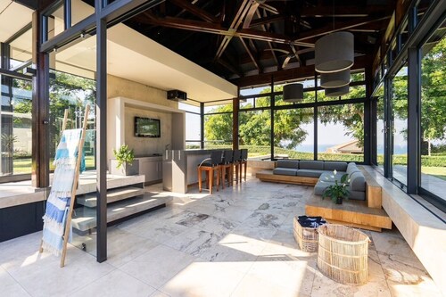 Luxury Ocean View family Villa