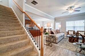 Smart TV - Lake-Front View Home W/ Open Deck & 2 King Beds (Morrow)