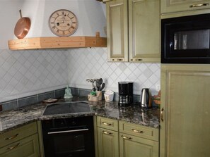 Køleskab, ovn, opvaskemaskine, fryser