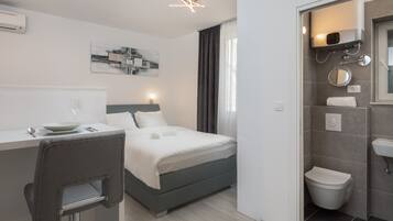 Deluxe Studio (2 guests)