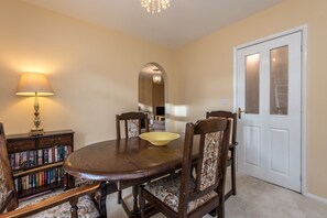 Apartment, 2 Bedrooms | In-room dining - Cook Avenue (Durham)