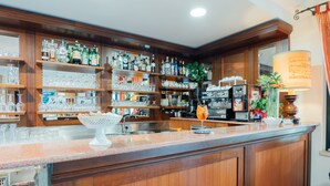 酒吧（店内）