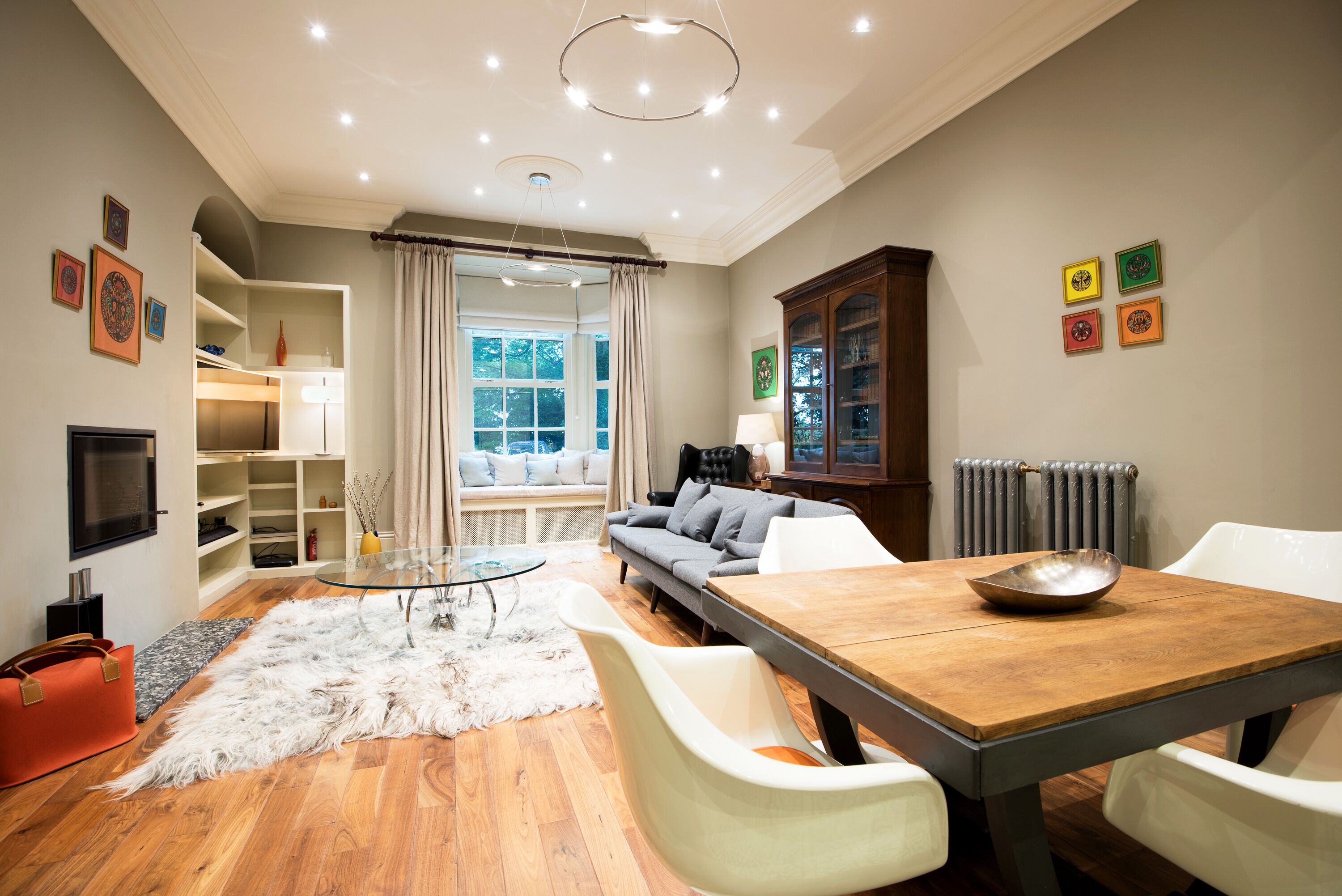 公寓 | 客廳 | 平面電視、DVD 播放機