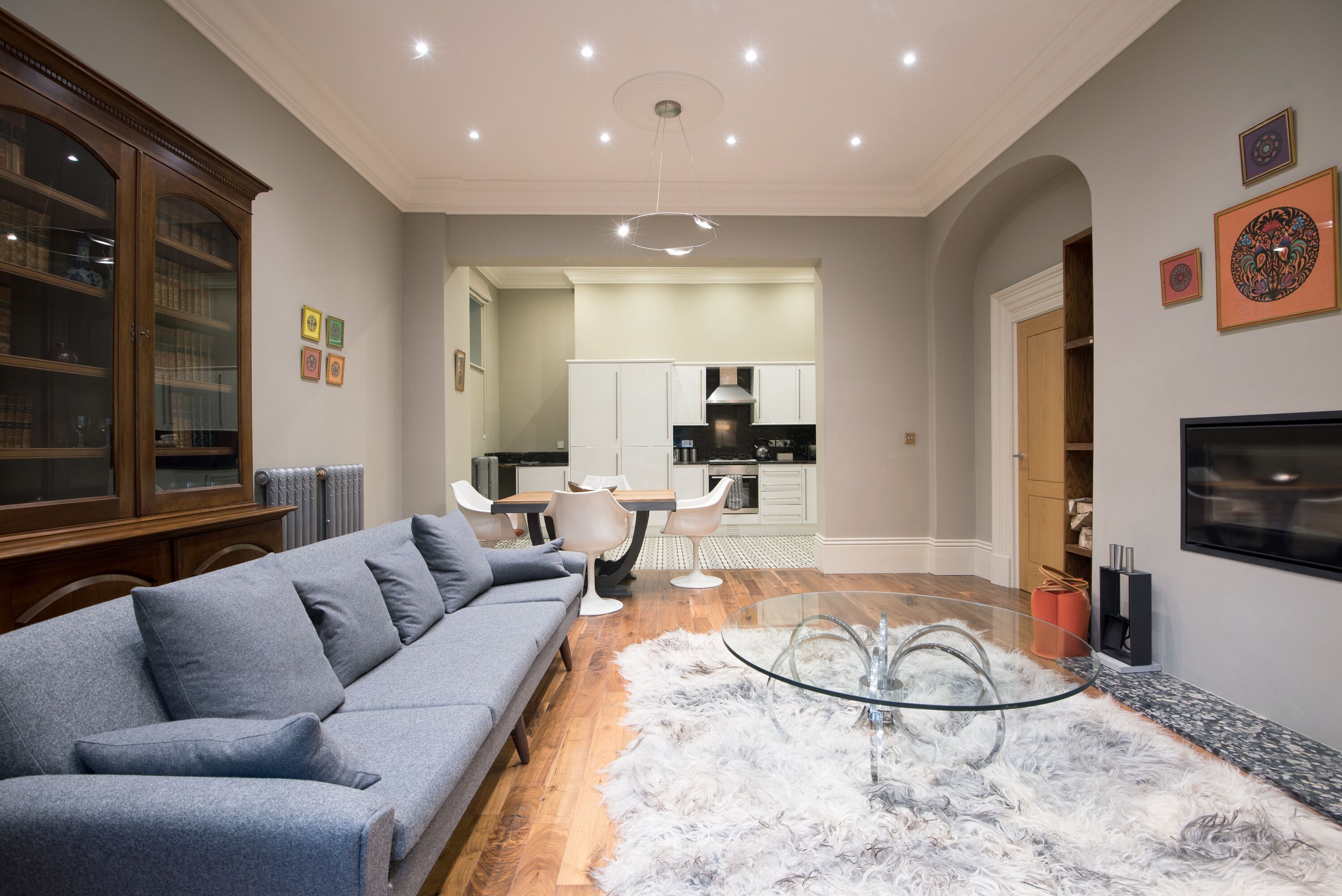 Apartment | Living area | Flat-screen TV, DVD player