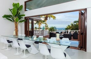 10 bedrooms, free WiFi - Villa Indigo (South Hill)