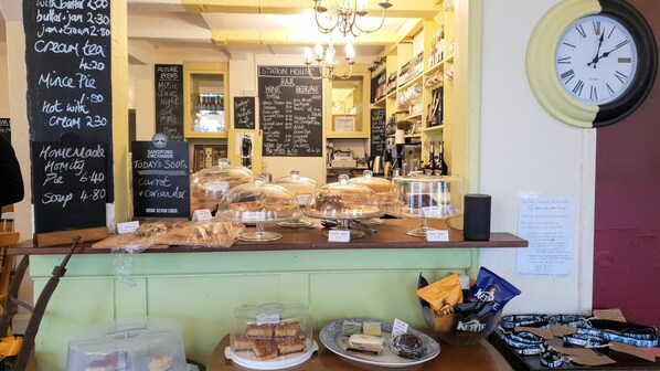 Cafe - Station House (South Brent)