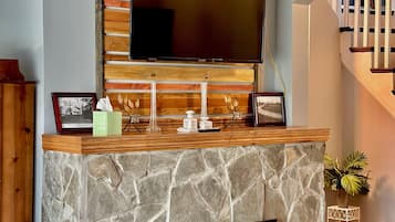 Deluxe Suite, Private Bathroom (Crown Suite) | Lobby