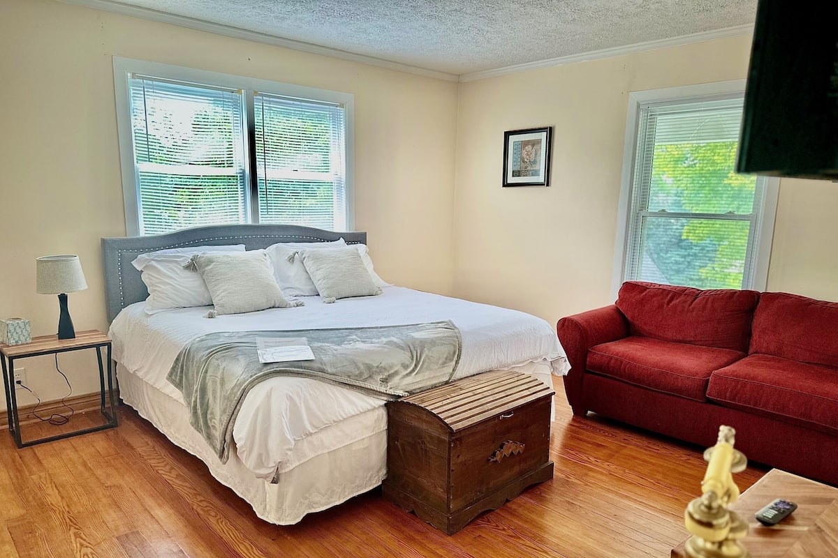 Suite, salle de bains attenante (King Suite) | 1 chambre