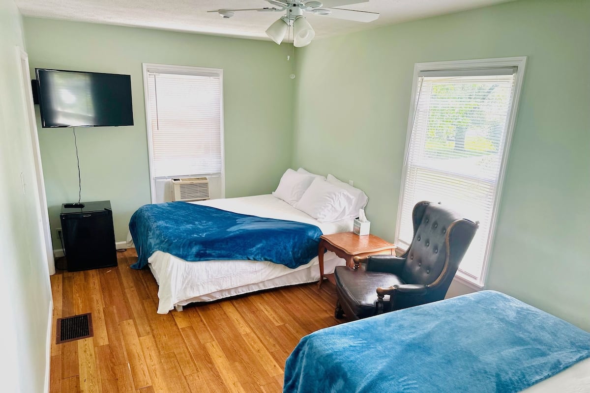 Suite Deluxe, salle de bains privée (Crown Suite) | 1 chambre