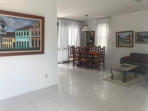 Interior - Wonderful 4-Bedroom House in Busca Vida, Bahia, Brazil (Catu de Abrantes)