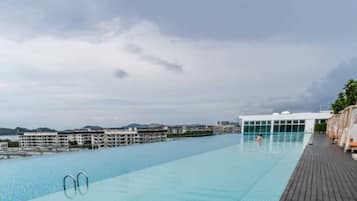 Utomhuspool