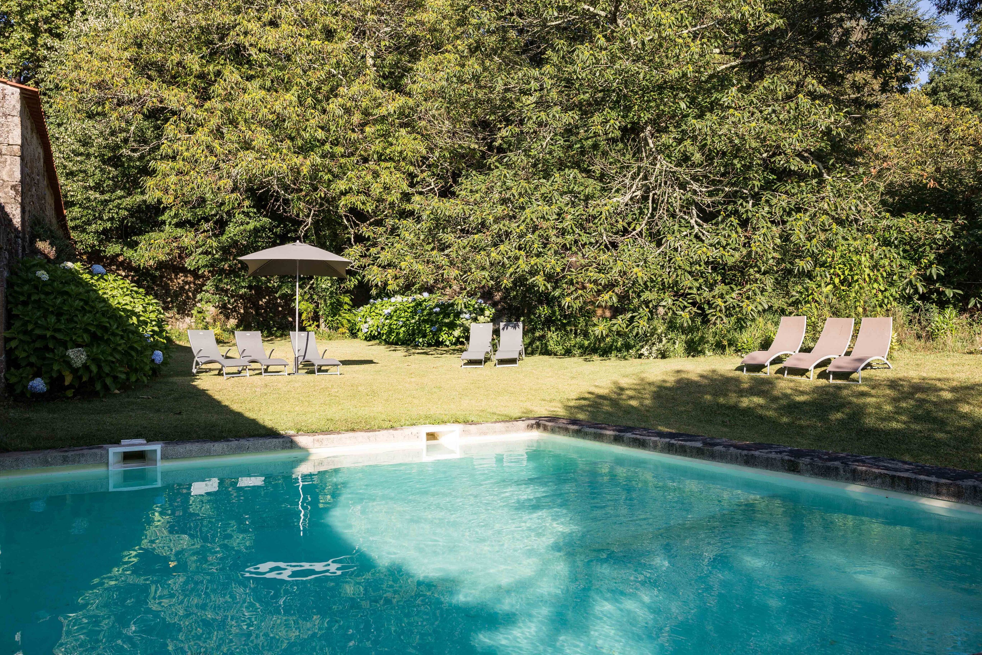 Piscine couverte, piscine extérieure