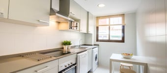 "The QUEEN" New, fancy and relaxing. Beach & WIFI