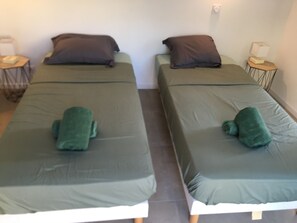 4 Schlafzimmer, Bügeleisen/Bügelbrett, WLAN